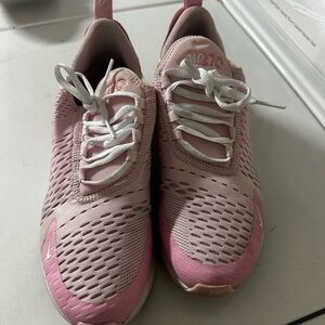 Pink Nike 270 Women's Sneakers